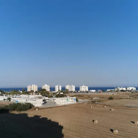 아파트 Must - Sea & Salt Panoramic View Apt 라르나카
